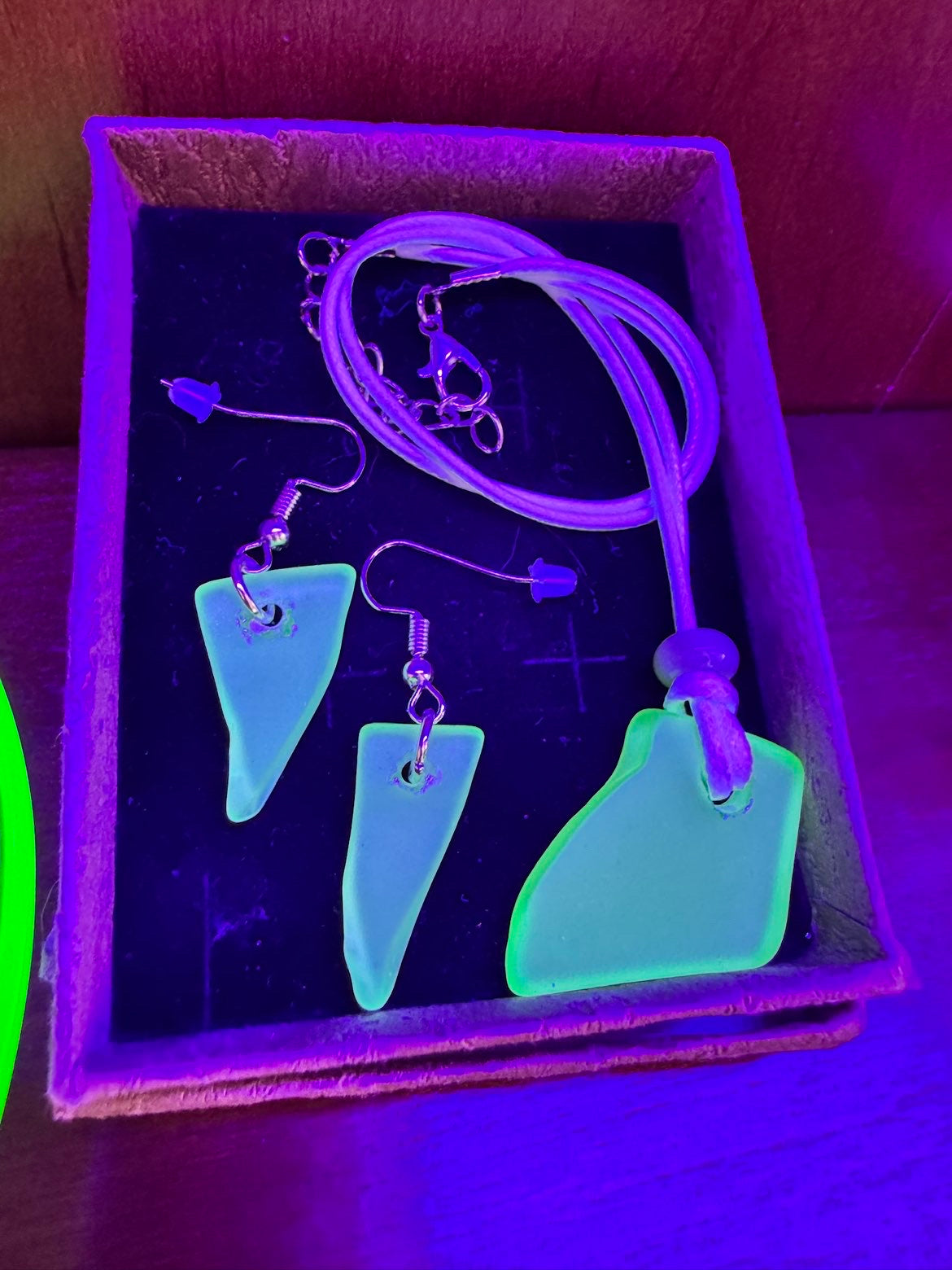 Uranium Sea Glass Necklace & Earring Set – Glows Under UV Light