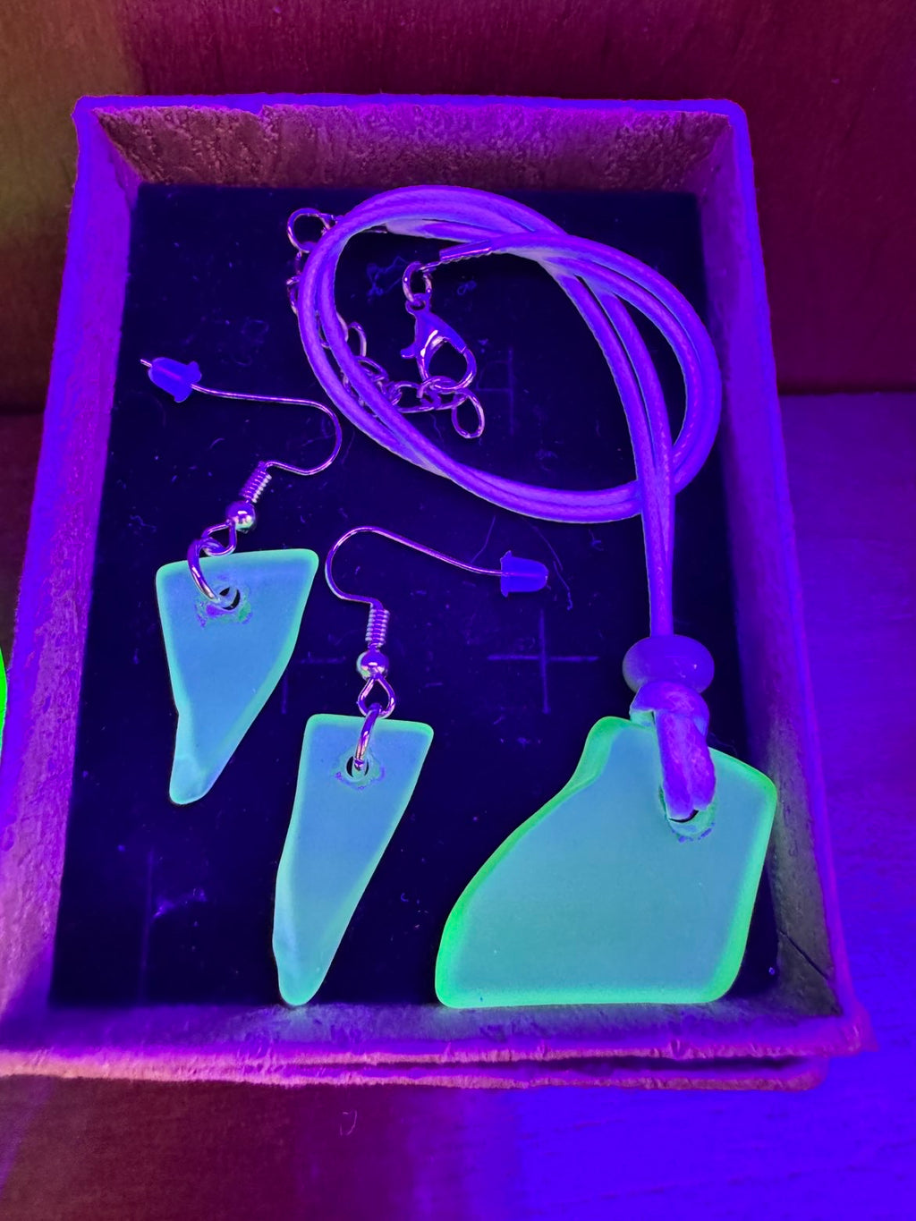 Uranium Sea Glass Necklace & Earring Set – Glows Under UV Light