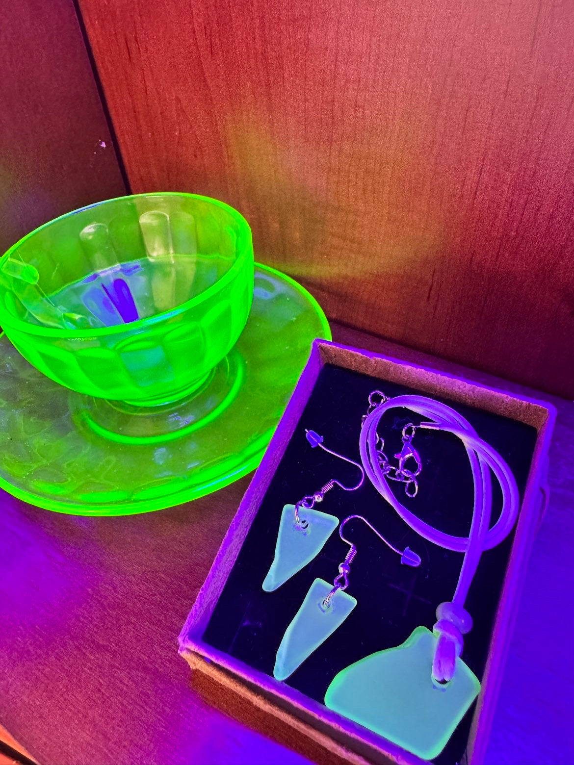 Uranium Sea Glass Necklace & Earring Set – Glows Under UV Light